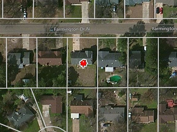 3rd image of 827 Farmington Dr N