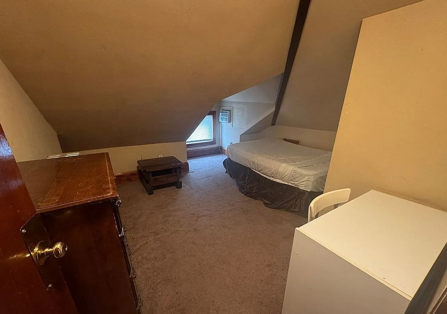 ROOM for rent — Photo 3