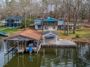 260 Lakeshore Dr, Valentines, VA 23887