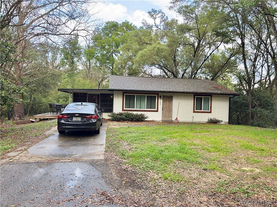 1st image of 707 S Snapp Ave