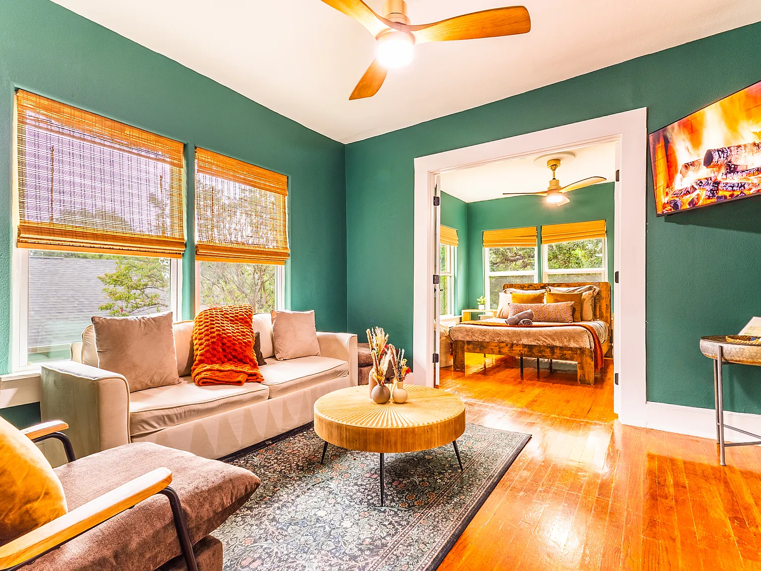 1 bed, 700 sqft, $2,350 — Photo 1