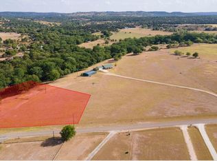 165 Center Point Dr E, Center Pt, TX 78010