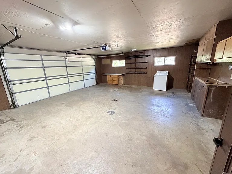 318 N Park St — Photo 12