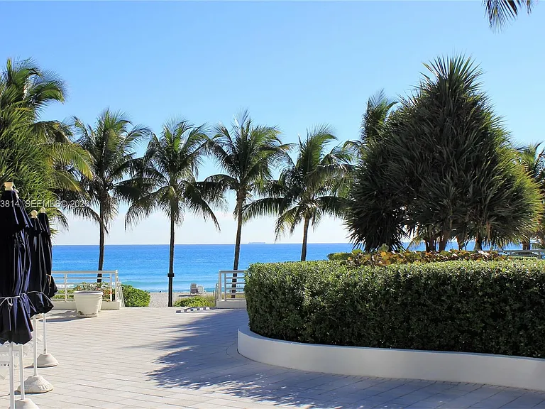 5161 Collins Ave #502 — Photo 38