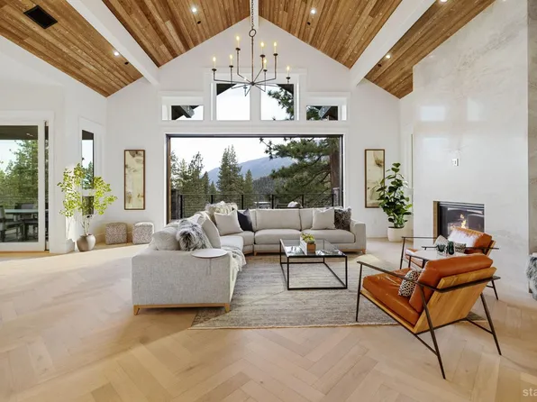 3363 Golf Club Dr, Carson City, NV 89705