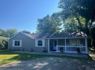 2846 Range Rd, Pt Huron, MI 48060