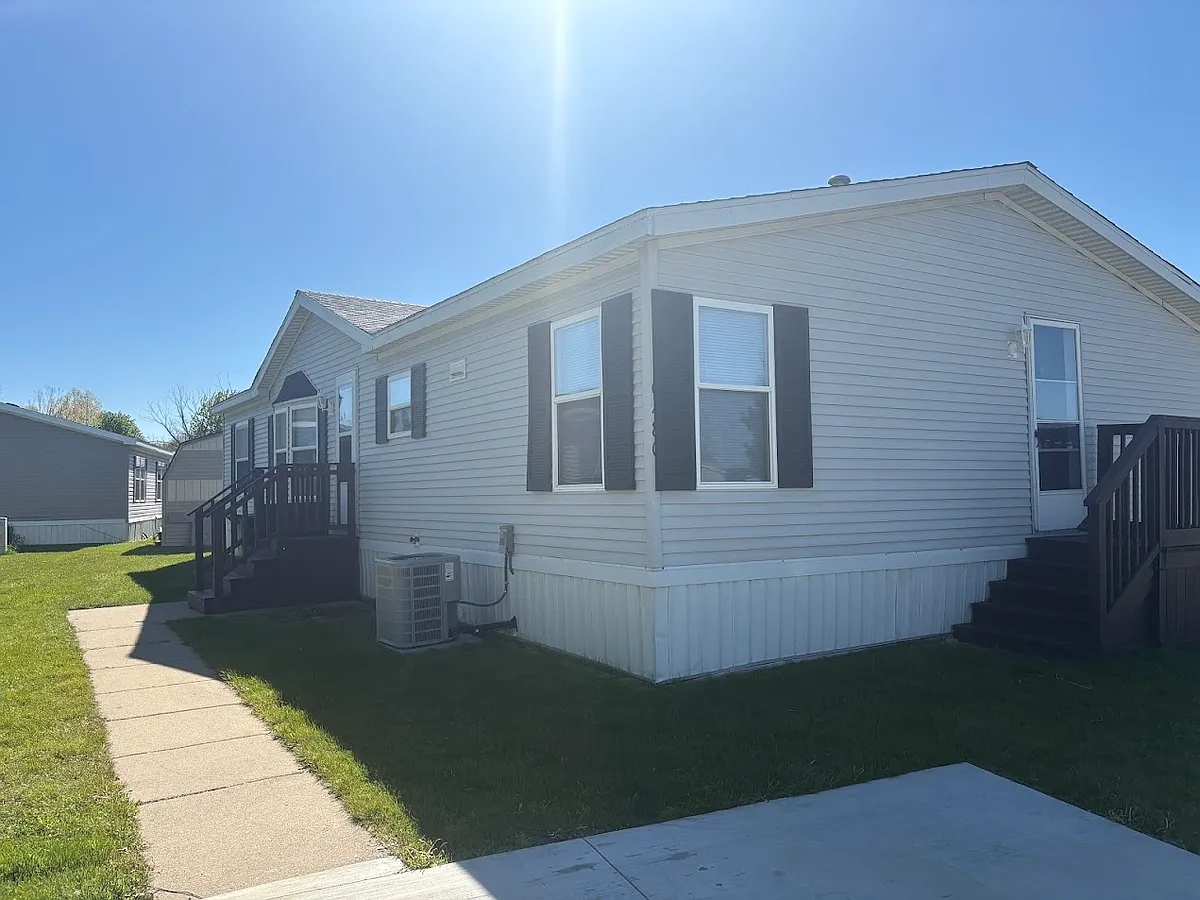 Building Photo - 9480 Foxwell Cir