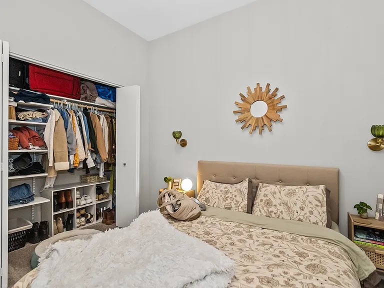 1542 N Damen/2010 W Pierce — Photo 5