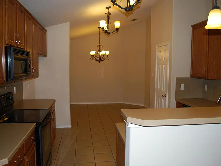 4713 Fox Sedge Ln — Photo 16