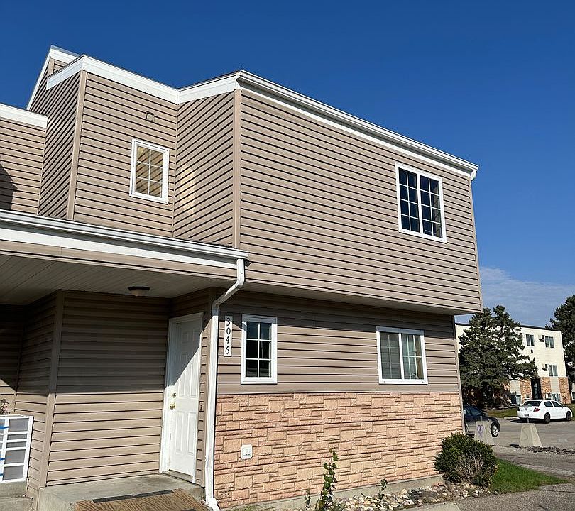 1st image of 3012-3046 18th St S