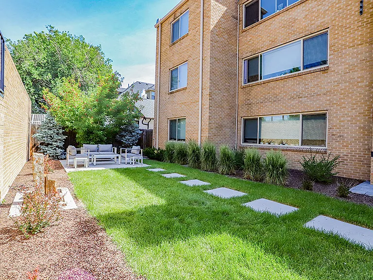 1245 Josephine St — Photo 11
