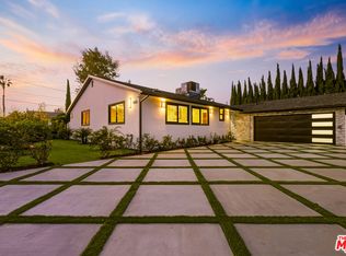 16823 Valerio St, Van Nuys, CA 91406