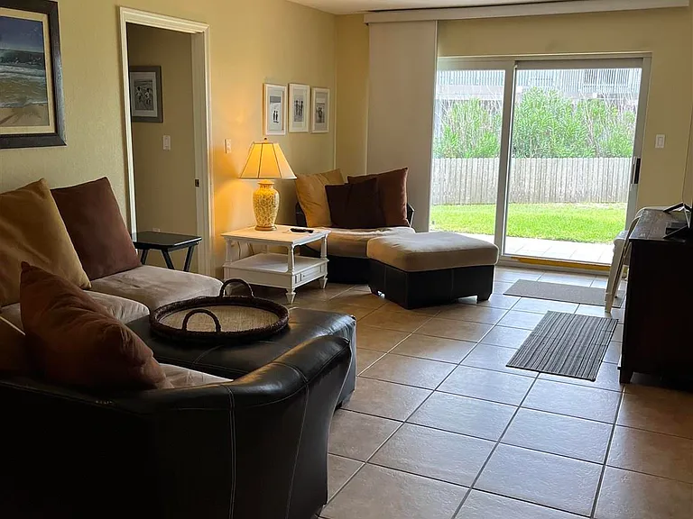 1600 Via Deluna Dr #102-A — Photo 3