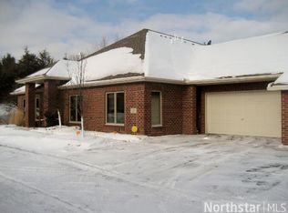 127 Deerwood Ct, Hudson, WI 54016