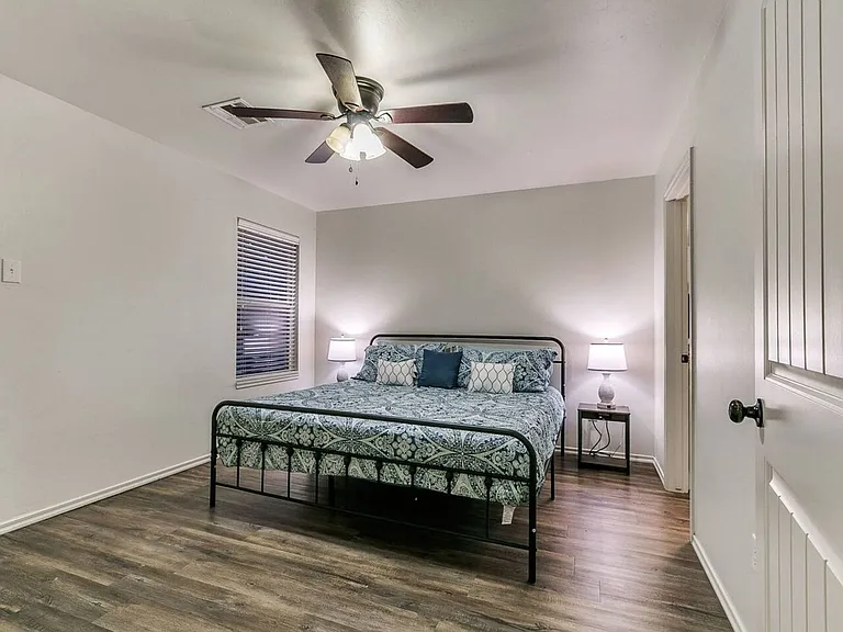 436 Chalk Hill Ct — Photo 18