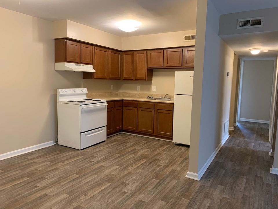 1st image of 212 Ramblewood Dr #47