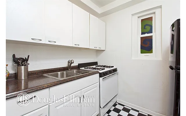 Sold by Douglas Elliman | media 10