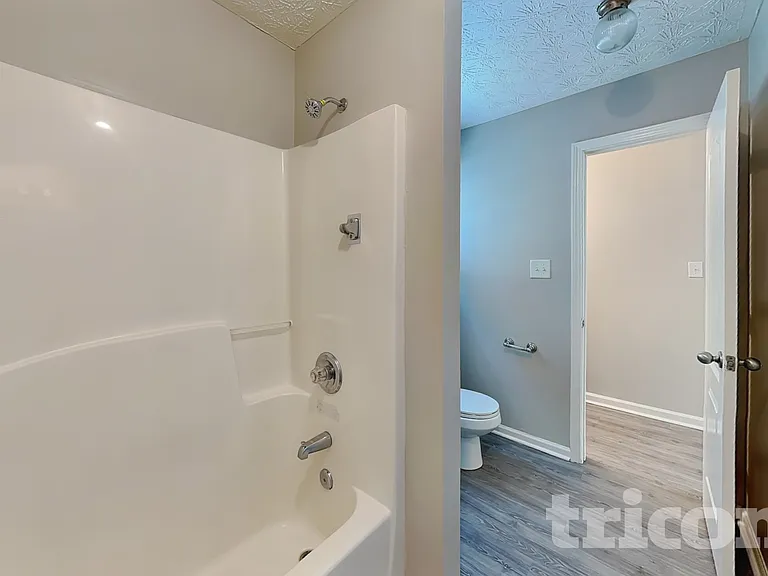 1047 Wedgewood Ct — Photo 15