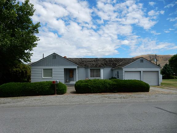 2nd image of 986 4th Ave N