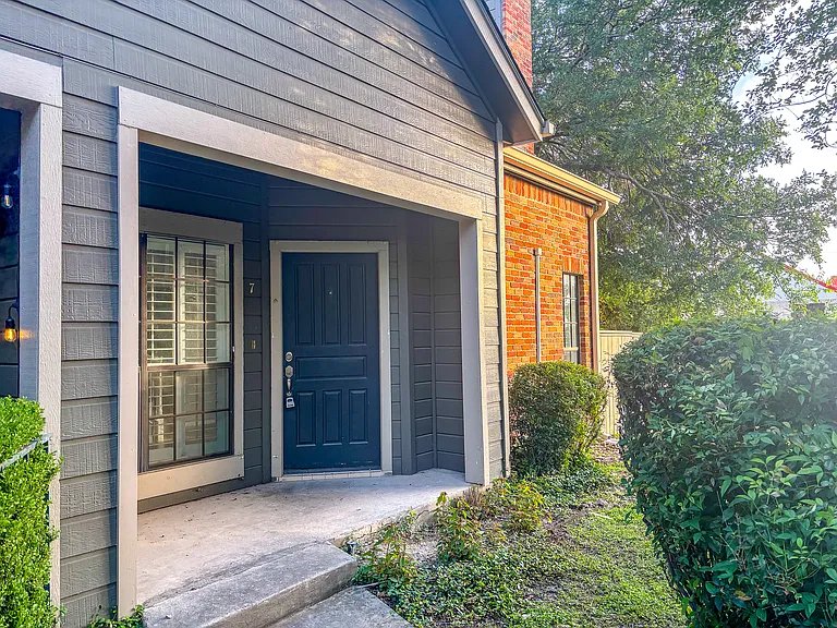 7 Chapel Hill Cir #7 — Photo 26