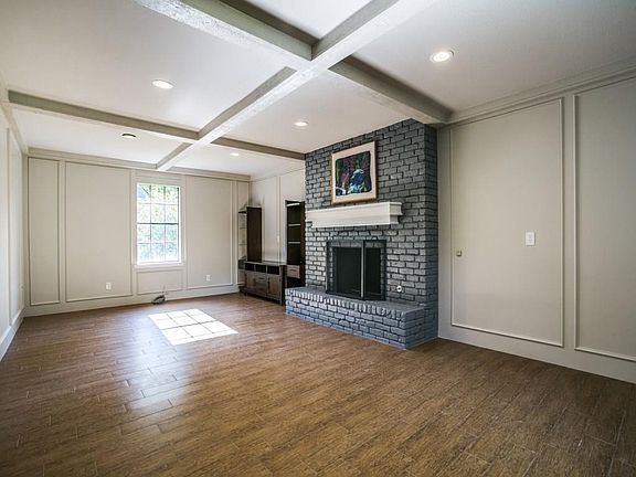 4th image of 3213 Brookshire Dr