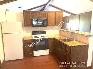 65 Phillips Rd UNIT 3, Rensselaer, NY 12144