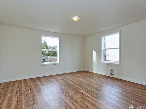 5th image of 5045 37th Ave S #B