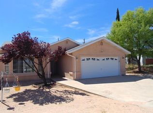 390 E Silverwood Ln, Benson, AZ 85602