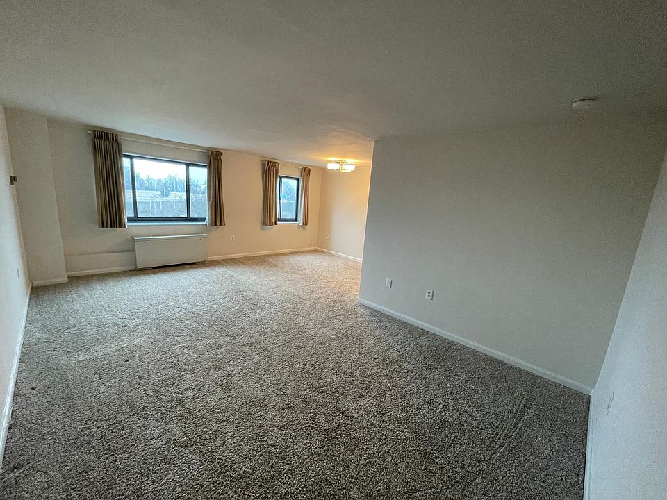 Living, office, dining area (view from entrance)
