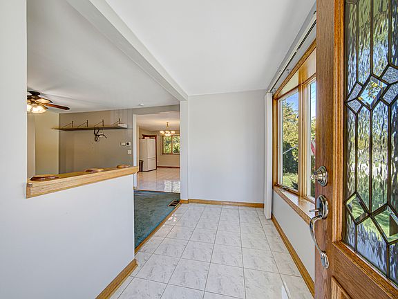 4th image of 13906 Long Ave