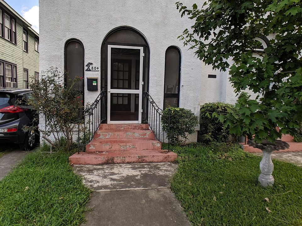 First story of owner occupied double with Lafitte Greenway & Canal Streetcar accessibility