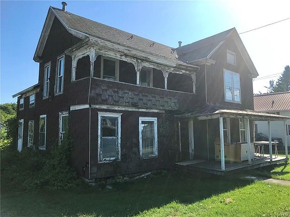 2nd image of 219 W Main St