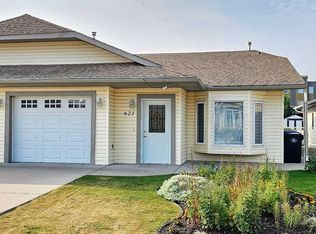 621 N 6th Ave SW, Sundre, AB T0M 1X0