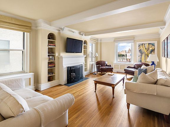 3rd image of 21 E 90th St #10D