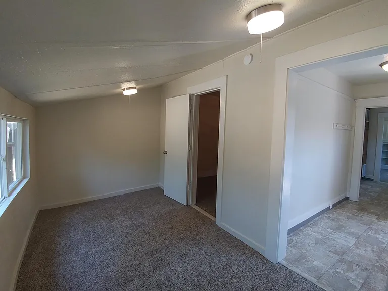 239 Bodem St — Photo 6