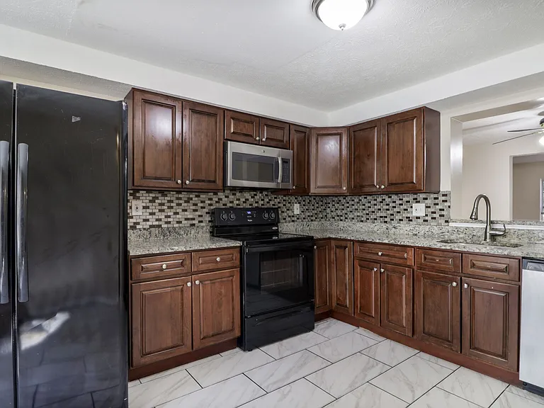 8122 Greenspring Valley Rd — Photo 11