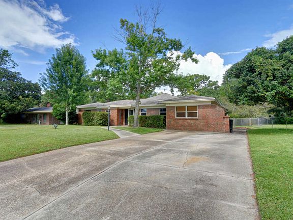 2nd image of 52 Bishop Ave