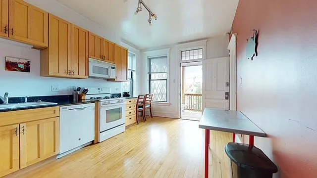 1127 W Patterson Ave — Photo 6