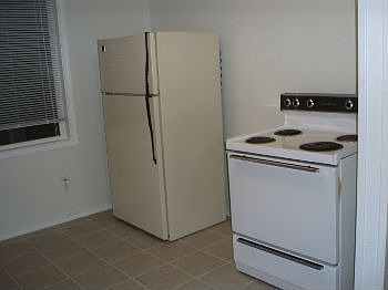 3rd image of 816 2nd Ave NW APT 2