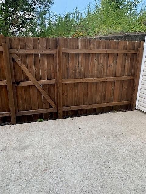 1st image of 131 Wolverine Ct