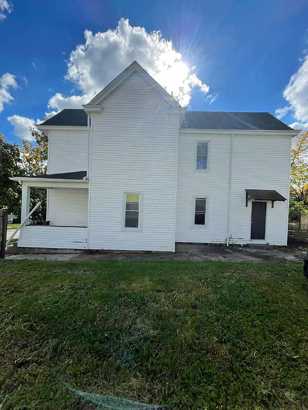 5 bed, 2.0 bath, $1,895 — Photo 2
