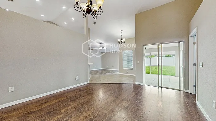 2611 Pine Valley Dr — Photo 7