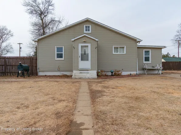 262 Spruce St, Gladstone, ND 58630