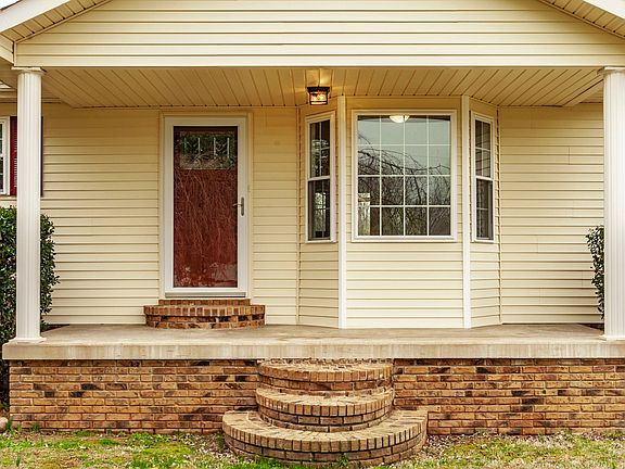 2nd image of 410 Frog Pond Cemetery Rd