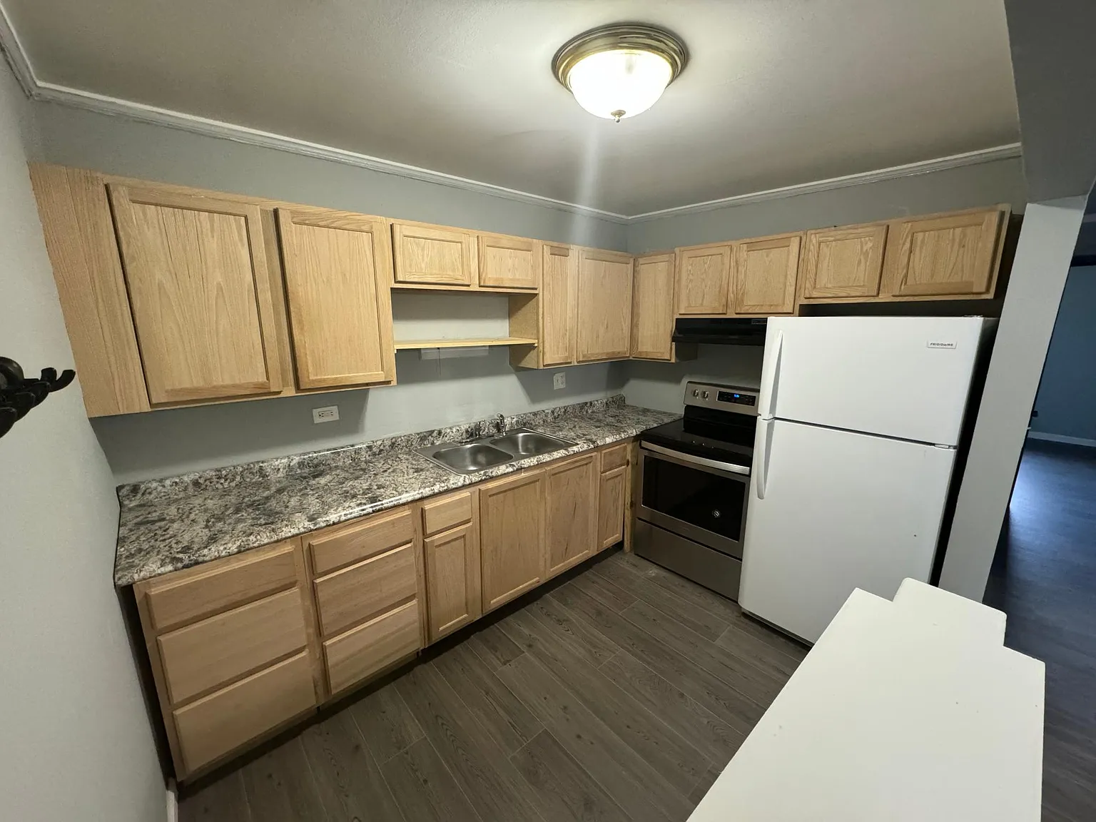 2 bed, $1,650 — Photo 4