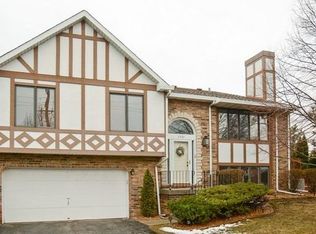 9395 Windsor Pkwy, Tinley Park, IL 60487