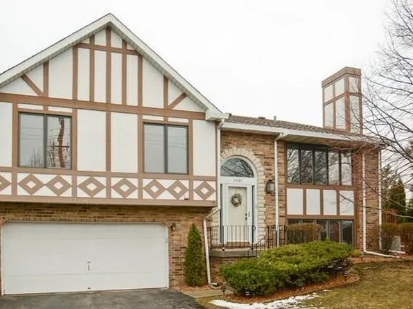 9395 Windsor Pkwy, Tinley Park, IL 60487