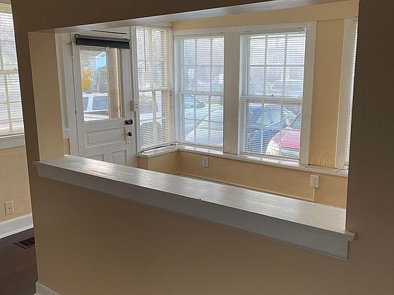 3rd image of 526 N Huron St APT 3