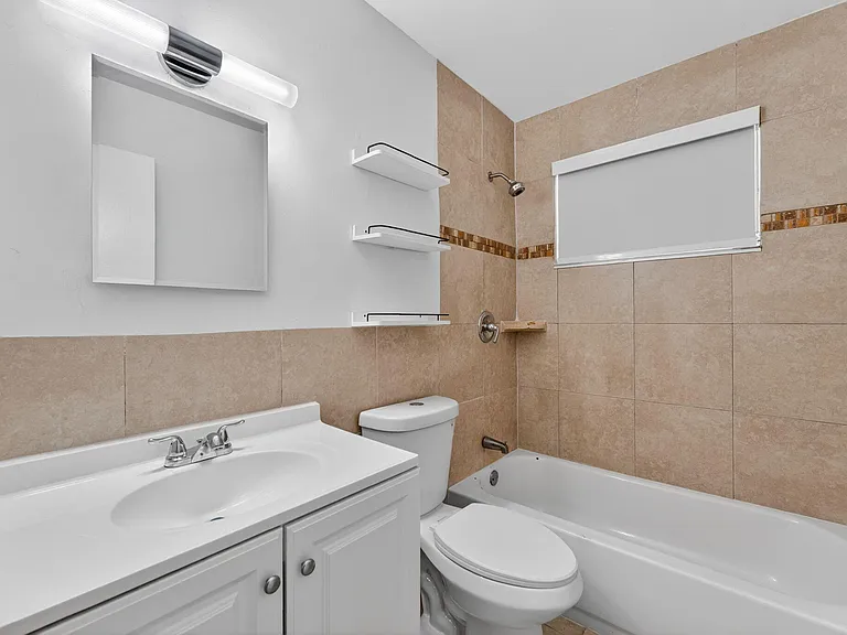540 NE 58th St #1-2 — Photo 10