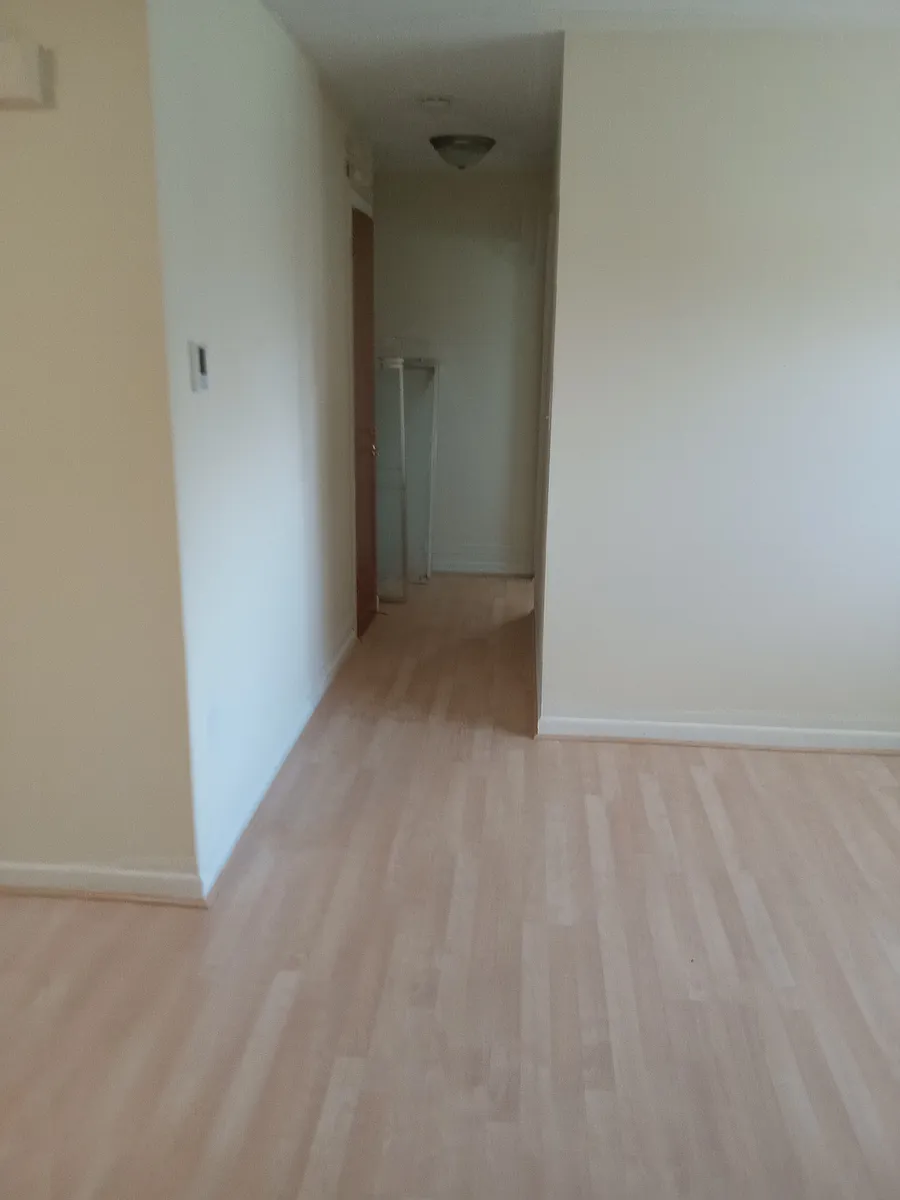 Building Photo - 28 Thompson Rd #6E